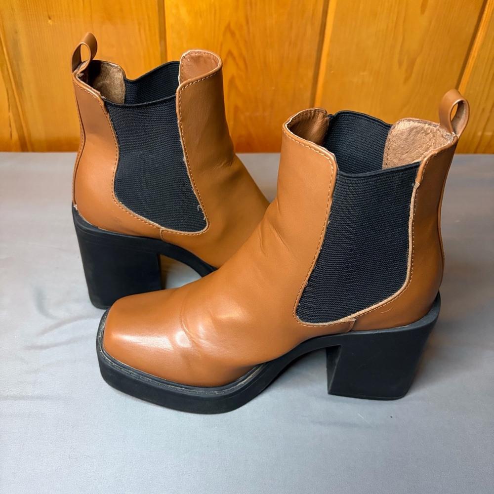 MIA Chunky Chelsea Ankle Platform Slip On Brown Boots Women’s Two Toned Size 6